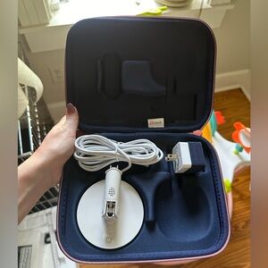 Nanit travel case and flex stand